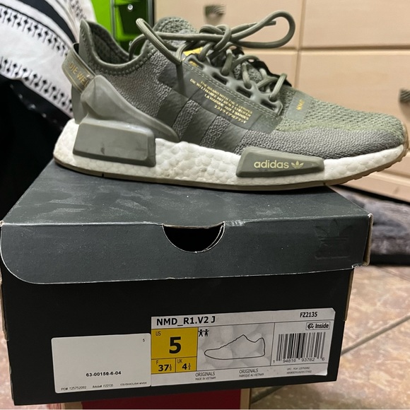 ADIDAS NMD R1 KIDS - Picture 1 of 1